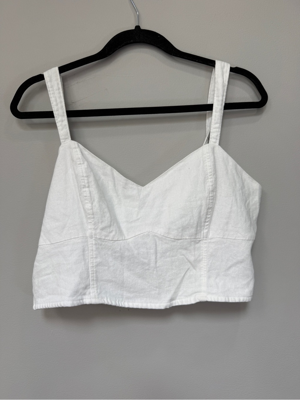 Hollister White Cropped Sweetheart Camisole